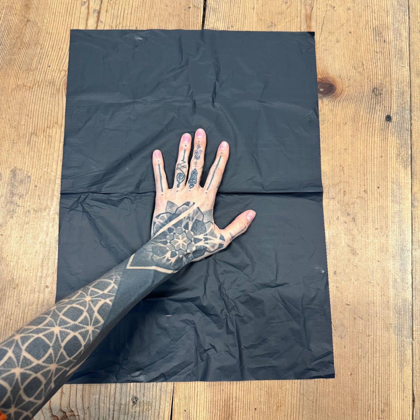 BIODEGRADABLE WORK-STATION/ARMREST COVERS roll